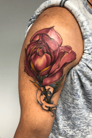 Super fun rose  drom the other  day  who wants to get tattooed call 720-366-6925 to book with james #tattoo2me #coloradotattooartist #certifiedcustoms 