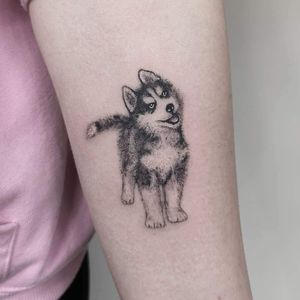 Close up. Puffy doggo! Any dog lovers? 😉 Follow me on Instagram: @nikita.tattoo #tattooartist #tattooart #linework #lineworker #lineworktattoo #thinlinetattoo #dotwork #dotworktattoo #smalltattoo #minimalism #minimalistic #minimalistictattoo #tattooideas #dogtattoo #huskytattoo #dogrealism 
