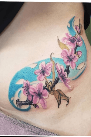 Done on a hip by iur artist cortnee #tattoo #tattoos #tattooartist #ladytattooers 
