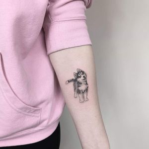 Small puppy ❤️🔥Follow me on Instagram: @nikita.tattoo#tattooartist #tattooart #linework #lineworker #lineworktattoo #thinlinetattoo #fineline #dotwork #dotworktattoo #dogtattoo #huskytattoo #dotworktattoos #minimalism #minimalistic #minimalistictattoo #tattooideas 