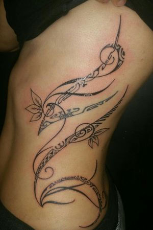 Polynesian Tattoo 👌 #inked #ink #inkedup #inkgirl #tattoo #tatau #polynesiantattoo #tattooart #tattooartist #tahiti #borabora #raiatea #artistique #culture #signification #Miki 