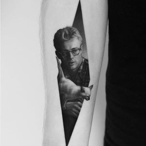 Tattoo by Pawel Indulski #PawelIndulski #movietattoos #movies #famous #actors #JamesDean #cat #kitty #portrait #realistic #realism #blackandgrey