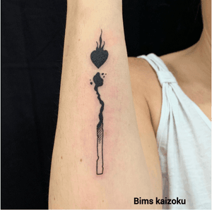 L’amour et consumer ❤️🔥 #bims #bimskaizoku #bimstattoo #paris #paname #paristattoo #tatouage #allumettes #fire #coeur #ink #inked #inkedgirl #tttism #blxkink #blackwork #darkart #darkartists #tattoo #tatt #tattoos #tatts #tatto #tattooed #tattrx #tattos #tattoostyle #tattooer #tattooartist 
