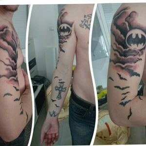 Tattoo bras droit by Sriz'Arts tattoo, Troyes, France 10000 #dccomics #batman #bras #bat #chauve-souris #croix 