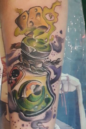 Poison #tattoo #quito #newschooltattoo #tattooart #artistasvenezolanos #color #nuevaescuelatattoo #ecuador #grectattooshop #cotocollao #onesitting #nopainogain