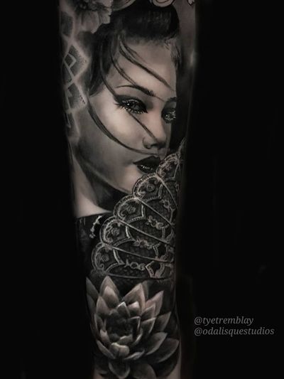 #geisha #japan #fan #potraiture #blackandgrey #realism
