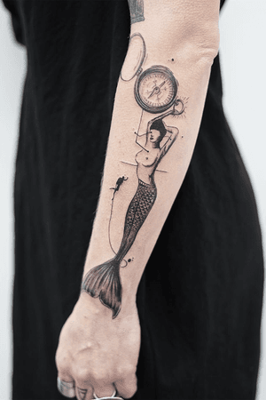Mermaid #Cheyenne #art #graphic #tattooedgirls #fineline 