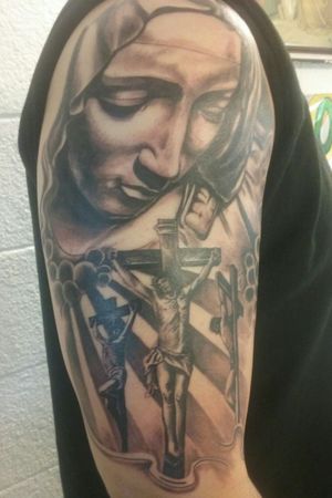 Pieta with crucifixion combo #blackandgrey #religioustattoo #tattoosbyescobar #inkrepute 