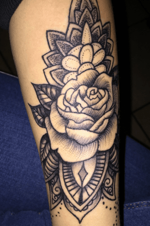 #tattoo #tattoos #tattooing #mandala #mandalatattoo #flower #rose