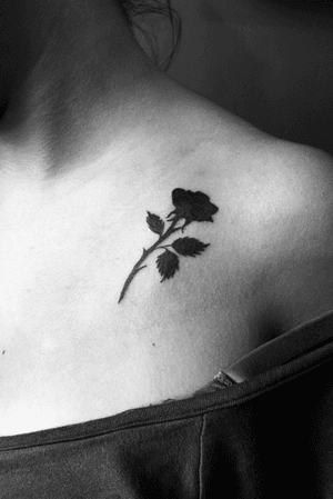 🥀 Rosa 🖤 #rose #blackwork 
