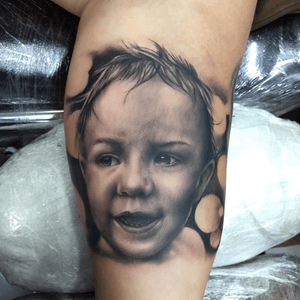 Portrait with nice shading by Krit