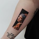 Tattoo by Ziho #Ziho #coolesttattoos #cooltattoo #favoritetattoo #besttattoo #color #painting #fineart #famouspainting #girlwithapearlearring #vermeer