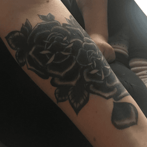 My fourth tattoo, black and grey roses on my right wrist/inner arm. Also done by Rob Vincent. Outline done on 1/5/19, shading finished on 1/19/19. 