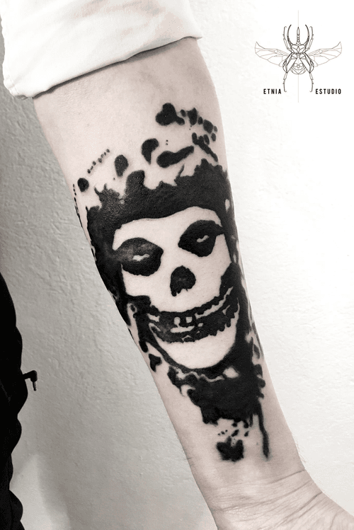 Colaboración con @Cahualo #skulltattoo #skull #tattoodesign #misfits 