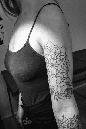 #peony #mandala #linework #fineline #blackwork #tattooartist #singleneedle #dotwork #art #blackandgrey #girl #ink #floral #flower #iceland 