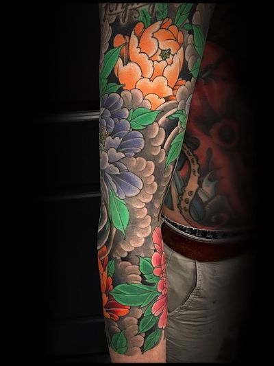 Tattoo by Matt Beckerich #MattBeckerich #Japanese #Irezumi #FountainheadNY #flowers #floral #peony #clouds