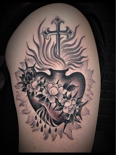 Tattoo by Matt Beckerich #MattBeckerich #Japanese #Irezumi #FountainheadNY #sacredheart #fire #heart #roses #flowers #floral #blood #religious #cross