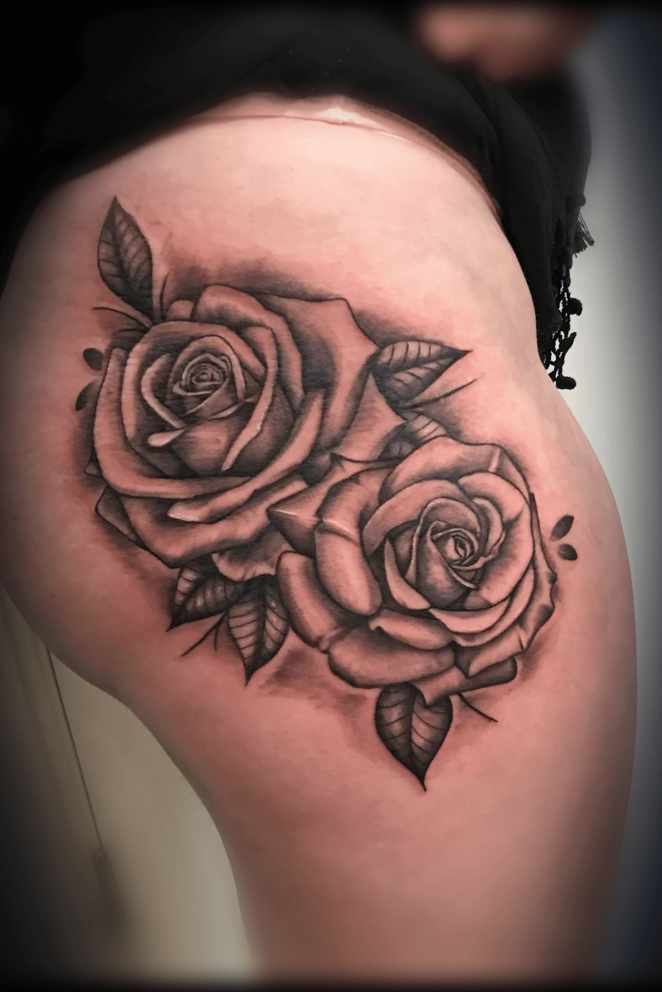 Sith Tattoo Studio  Anis black and grey roses design Shes starting
