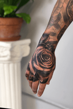 Apprs at marko.artist.inquiries@gmail.com #rose #tattoo #ink #realism #handtattoo #artist #blackandgrey #