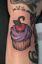 Cupcake redone on my queen cause it fucking needed it... 
