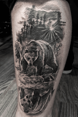 instagram.com/krismengiotattoo#krismen #tattoo #blackandgrey #nature #bear 