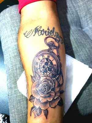Pocket watch and Rose!!💉⏱🌹🤯❤