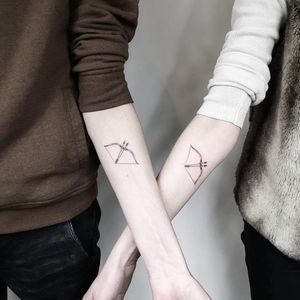 Brother and sister tattoos 🌿Follow me on Instagram: @nikita.tattoo#tattooartist #tattooart #blackworktattoo #linework #lineworker #lineworktattoo #thinlinetattoo #fineline #dotwork #dotworktattoo #arrowtattoo #bowtattoo #coupletattoos #bfftattoos #sistertattoos #brotherandsistertattoos #minimalism #minimalistic #minimalistictattoo 