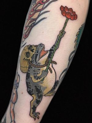 Tattoo by Warriorism #Warriorism #frogtattoos #toadtattoos #frogs #toads #animals #amphibian #nature #skul #Japanese #irezumi #color #flower #floral #death