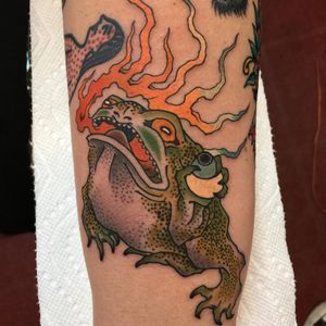 Tattoo by Joaquin aka Acetates #Joaquin #Acetates #frogtattoos #toadtattoos #frogs #toads #animals #amphibian #nature #Japanese #Irezumi #fire #shell