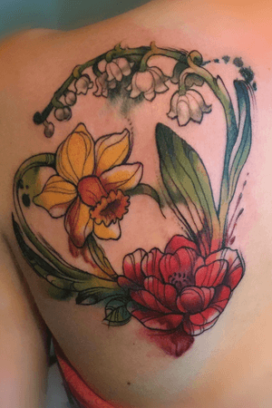 Watercolor flowers.                                            #flower #watercolor #color #flowers #plant #nature #sketch #milwaukee #wisconsin #chicago #shoulderblade #neotraditional #tattooart #tattoo