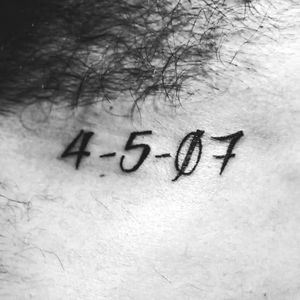 Date importanti #tattoo #letteringtattoo #numbers #tinytattoo #fineline #black #ink #inked #inktattoo 