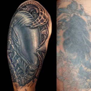 Xenomorph coverup. His skin was badly scarred from the old tattoo. #alien #xenomorph #coverup #neotraditional #illustrative #Bioorganic #tattoo #tattooartist #tattooartist #scifi #black #color #halfsleeve #milwaukee #wisconsin #chicago #monster #creature 