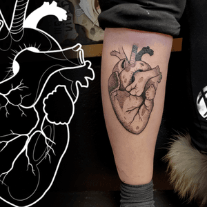 An awesome neo traditional heart done on Pernille🖤 Tattoo by @brombergtattoo ⚔️ Tlf +45 33 33 72 26 info@luckyironstattoo.com Walk ins welcome everyday😊 • #tattooart #tattooist #tattoodo #tattoos #tattoo #tattooinsta #igersdenmark #denmark #mitkbh #copenhagen #cozycopenhagen #copenhagentattoo #luckyironstattoo #tattoolove #artoftheday #instaartist #visualart #instaart #walkins #tattookøbenhavn #neotraditionaltattoo #heart #dotwork