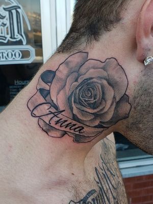 Rose tat