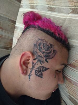 #tattoos #head #roses #blackandgreytattoo #inkedman #jaser #tattoo #MexicoCity #ink 