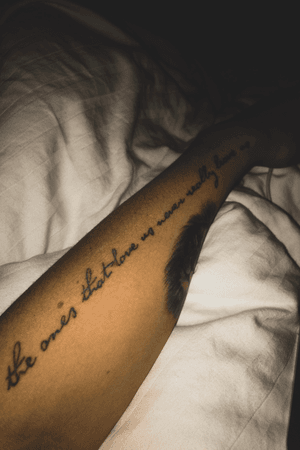 the ones that love us never really leave us🖤 #hp #harrypotter #harrypottertattoo #SiriusBlack #family #love #quote 