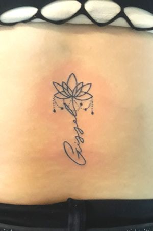 #tattoo#flash#small#name#lettering#loto#liner#quito#quitotattoo#quitoink#ecuador#venezuela#ecuadortattoo#venezuelatattoo#roinyink#bodyart#tattooes#tattooed#tattoodo#tattoo's