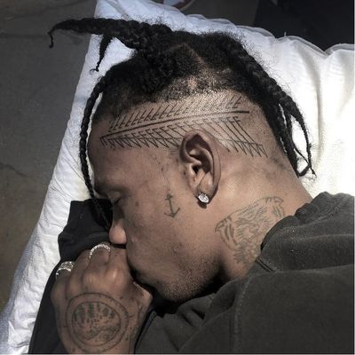 Travis Scott tattoo by Scott Campbell #TravisScott #ScottCampbell #NFL #SuperBowl #SuperBowl2019 #Rams #Patriots #football #footballtattoos #NFLtattoos #SuperBowltattoos