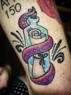Walk-in Saturday bangers! Done by Kelly Mcrae #walkin #traditional #neotraditional #messageinabottle #color #colour 