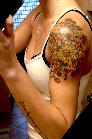 #sleeve #starttomysleeve #sunflower #shoulderpiece 