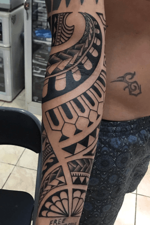 Freehand maouri tattoo tribal