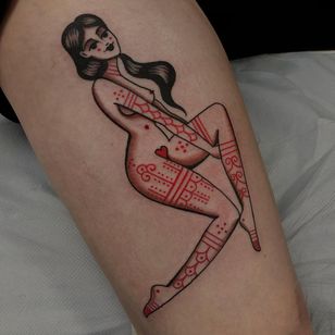 Tatuaje de Cloditta #Cloditta #favorittattoos #mejores tatuajes #color #tattooedtattoo #tribal #patternwork #dotwork #pattern #lady
