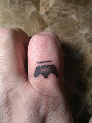 Crown did tattoo on finger 