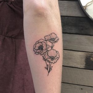 Custom flash Flower tattoo. Linework and whip shaded tattoo