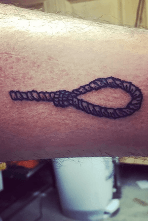 Noose with edgy lines to add realism