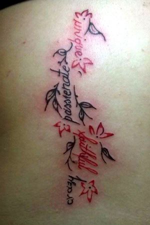 #name #Wörter #farbe #mix #hope #tattoo #tattoodo #rücken #inkgirl #inkefwoman #lines #blackandgrey #follower #rücken #frau #tattoodo #tattooed #tattooedgirl #erinnerung 