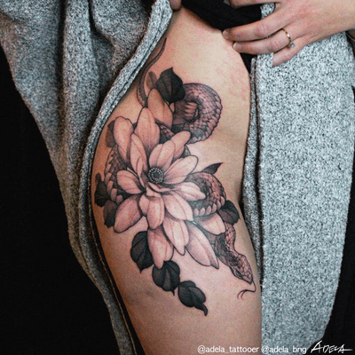 All my floral works are Freehand work. Please check my IG @adela_tattooer for see how it was going on. #flower #freehand #blackwork #tattooist #flowertattoo #snaketattoo #tigertattoo #colortattoo #coverup #korean #mandala #girlstattoo #tinytattoo #tattoodo #inked #inkedup #blackandgrey #realistic #realism #adelatattoo