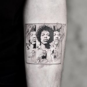 Tattoo by Silvia Gonzalez Pons #SilviaGonzalezPons  #rockandrolltattoos #musictattoo #rockandroll #music #70s #80s #famous #portraits #blackandgrey #jimihendrix