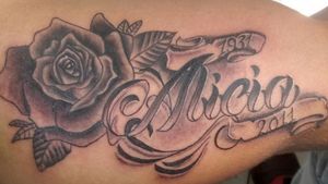 #tattoo#rose#name#blackandgrey#tattooes#tattooed#tattoo's#tatuajes#ink#dinamic#black#tqtuaje#rosa#nombre#negroygris#roinytattoo#roinyink#roinyart#maracaibotattoo#venezuelatattoo