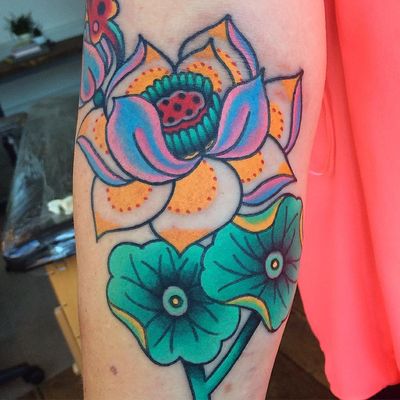 Tattoo by Robert WIlden aka Deathsure #RobertWilden #Deathsure #color #traditional #psychedelic #flower #lotus